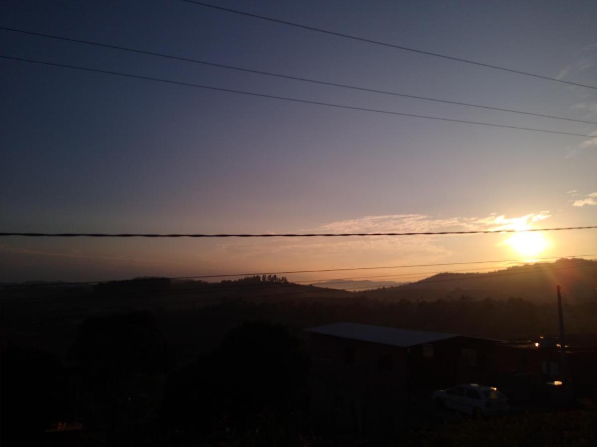 Paraiso Em Serra Negra Lindoia Com Linda Paisagem ภายนอก รูปภาพ